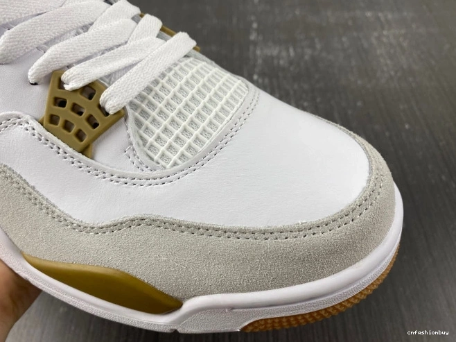 DR5415-120 Retro Jordan 4 SB 0915